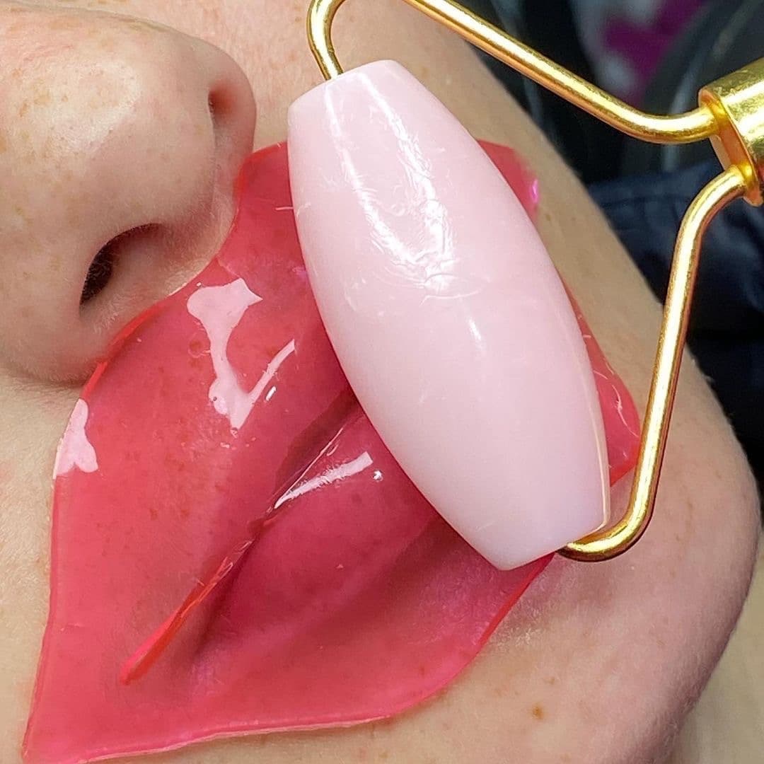 Kiss me mask - Image 1